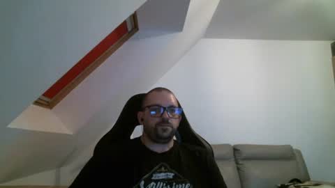 breton online show from August 1, 10:11 pm
