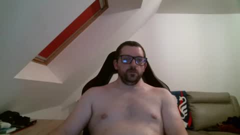 breton online show from April 5, 9:23 pm