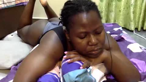 Snapshot of mamasita2023 chatting on September 30, 11:59 pm mamasita2023 online show from September 30, 11:59 pm