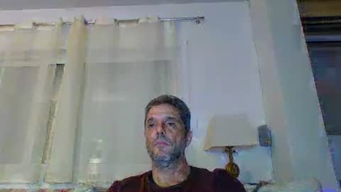 Snapshot of man211172 chatting on December 4, 6:00 pm man211172 online show from December 4, 6:00 pm