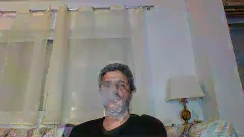 Snapshot of man211172 chatting on February 26, 8:25 pm man211172 online show from February 26, 8:25 pm