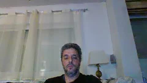 Snapshot of man211172 chatting on February 13, 6:37 pm man211172 online show from February 13, 6:37 pm