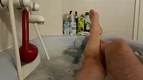 manforrealfun online show from May 14, 9:18 am