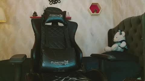 man_sant11 online show from September 29, 5:01 pm