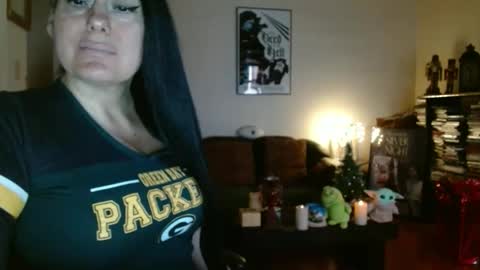 mandaloriangirlsfight online show from December 20, 7:10 pm