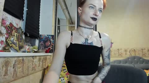 Mandy online show from April 5, 6:05 pm