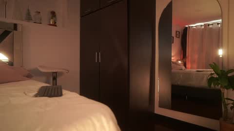   online show from January 29, 7:32 pm