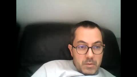 Snapshot of manu5933 chatting on September 23, 12:32 pm manu5933 online show from September 23, 12:32 pm
