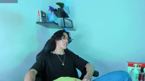 Manuel online show from November 2, 2:33 am