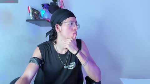 Manuel online show from October 13, 4:09 pm