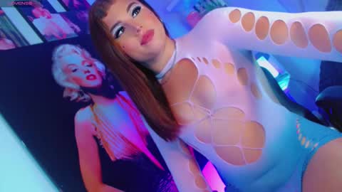 Manuela Kingsley online show from December 3, 4:46 am