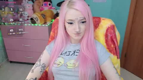 Manuela online show from December 18, 9:32 pm