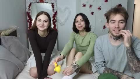 MARY PVT IS OPEN online show from December 23, 9:37 am