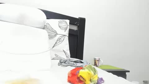 Mara online show from November 12, 2:30 pm