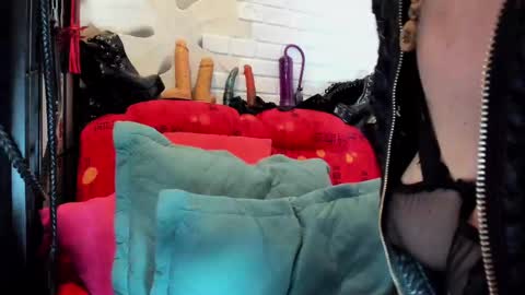 Mara Mistress online show from March 1, 12:28 am