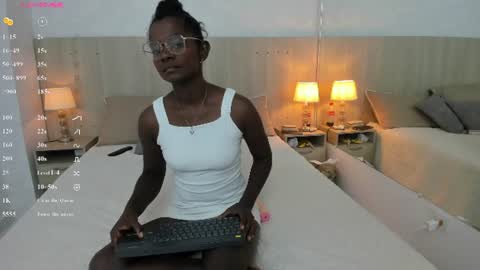 Mara Sinclair online show from July 10, 7:51 pm