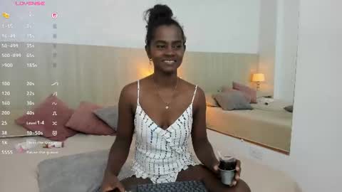 Mara Sinclair online show from July 14, 2:05 am
