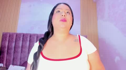 maralinette22 online show from April 15, 11:46 am