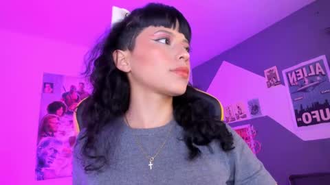 Snapshot of marcelinee__ chatting on January 16, 11:27 pm Marce  online show from January 16, 11:27 pm