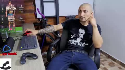 Marck  Independent model  online show from February 8, 4:16 am