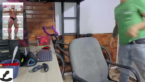 Marck  Independent model  online show from April 13, 4:06 am