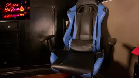 marco_aure online show from April 15, 11:27 pm