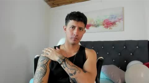 marcos_vieyra online show from June 18, 8:14 pm