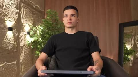 Marco and Ethan online show from April 14, 4:05 am