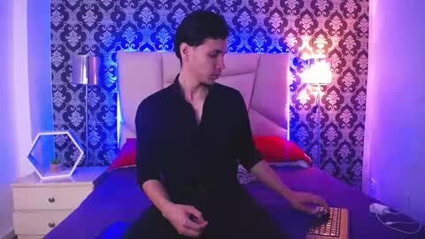 Marcus Hanks online show from February 26, 5:24 am