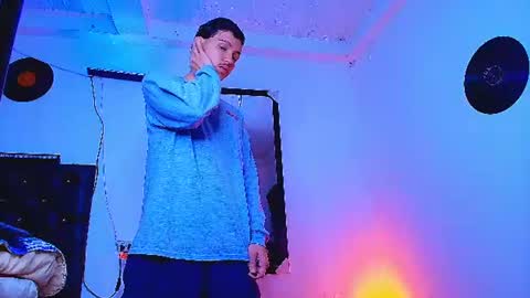 Marcus hanks1 online show from June 19, 1:22 am