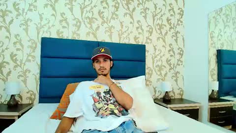 marcus_jeron online show from November 17, 8:44 pm