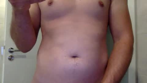 marcwholoves26 online show from May 5, 9:26 am