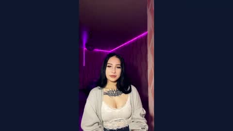 Lauren online show from May 20, 1:17 pm