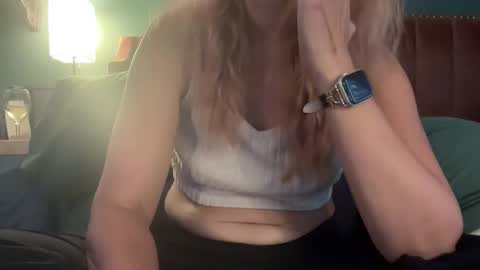 Elle online show from November 20, 9:56 pm