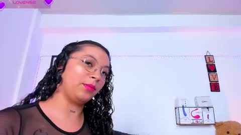 Snapshot of mari_sweett chatting on February 24, 9:31 pm Mari Sweett online show from February 24, 9:31 pm