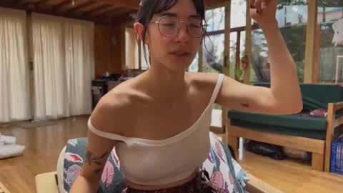 Snapshot of maria_alfonsina_ chatting on October 4, 5:00 pm Alfonsina online show from October 4, 5:00 pm