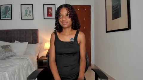 Mariana online show from April 21, 1:42 am