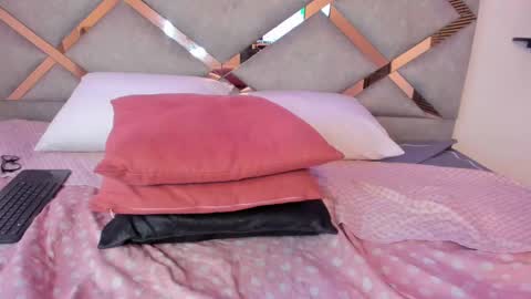 Snapshot of marian_pinzon chatting on February 28, 8:53 am Marian online show from February 28, 8:53 am