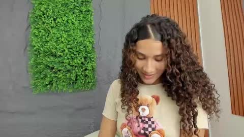 Marian online show from March 7, 5:06 pm