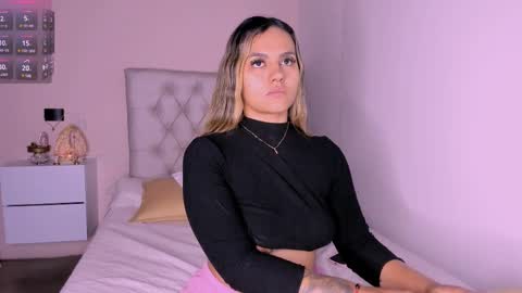 Mariana Roe online show from March 5, 7:27 am