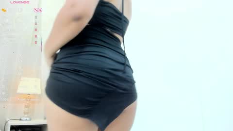 Mariana Allen online show from February 24, 7:39 pm