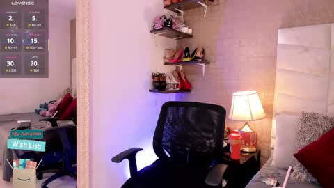 Mar y online show from April 23, 2:51 pm