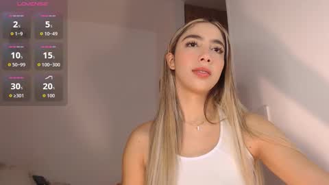 Mariana online show from November 3, 6:42 pm