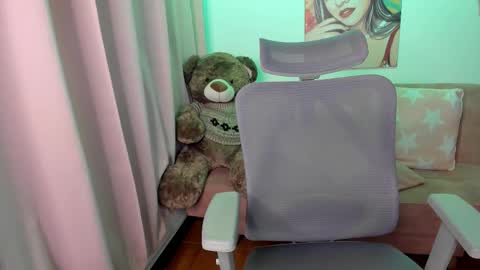 Mariana Lopez online show from March 17, 5:45 am