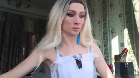 Snapshot of maridekoks chatting on February 27, 11:50 am Mari online show from February 27, 11:50 am