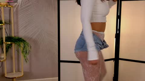 Marie LEAVE YOUR  WITH ME online show from May 5, 5:36 am