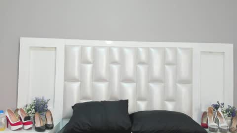 Maria Evans  online show from January 24, 3:00 am