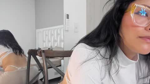 Maria Evans  online show from January 29, 12:01 am