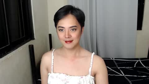 Snapshot of marikosue01 chatting on February 2, 2:56 pm marikosue online show from February 2, 2:56 pm