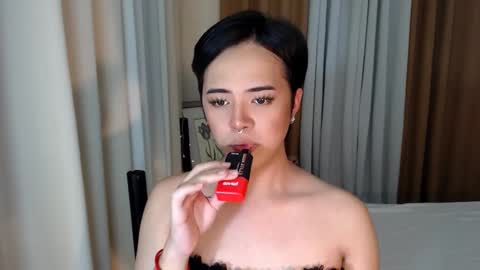 Snapshot of marikosue01 chatting on February 22, 12:18 pm marikosue online show from February 22, 12:18 pm